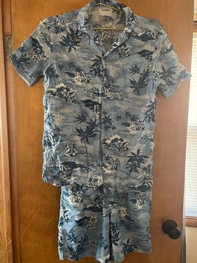 Old Navy Hawaiian size small matching style swim trunks and button up shirt